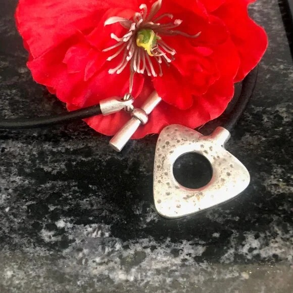 nECKLACE - Picture 2 of 5